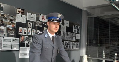 Paweł Małaszyński w mundurze policjanta /MWMedia