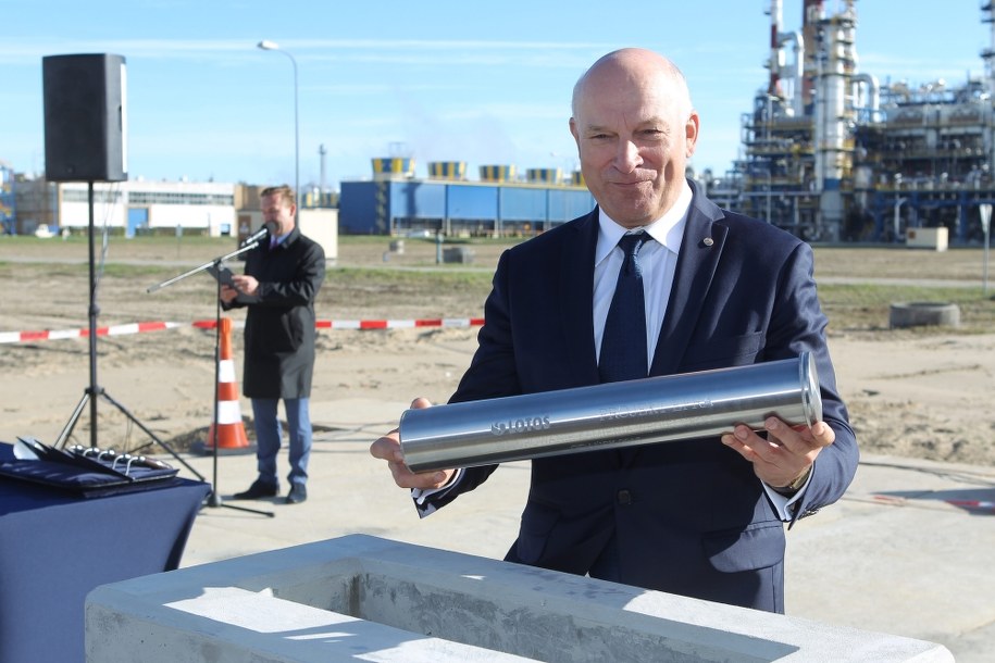 Paweł Olechnowicz przez 14 lat kierował Grupą Lotos (październik 2015) /Piotr Wittman /PAP