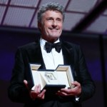 Paweł Pawlikowski ze statuetką w Cannes! Polak nagrodzony za reżyserię "Ojczyzny"