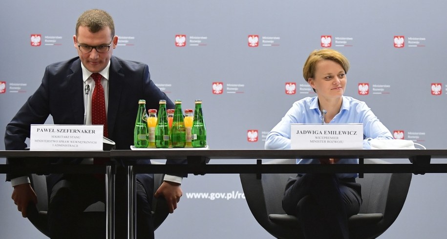 Paweł Szefernaker i Jadwiga Emilewicz / 	Marcin Obara  /PAP