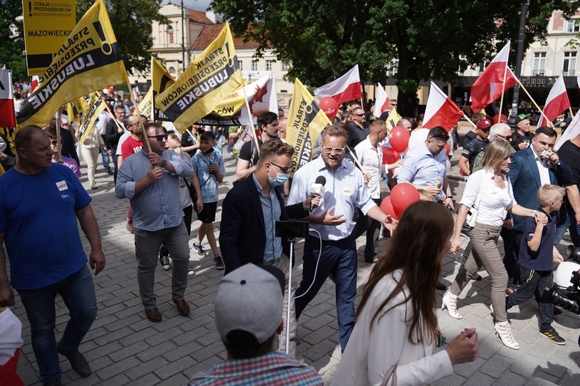 Paweł Tanajno podczas kolejnego tzw. Strajku Przedsiębiorców /Mateusz Wlodarczyk /Agencja FORUM