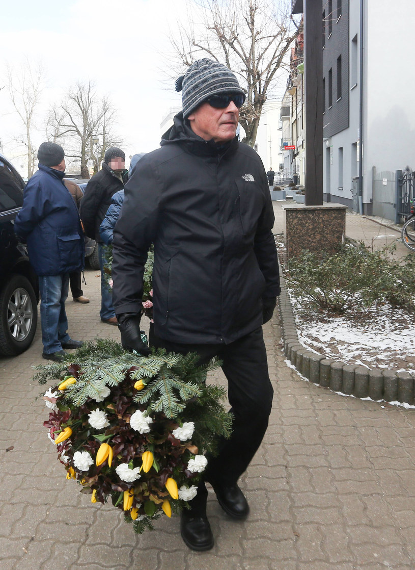 Paweł Wawrzecki pojawił się na pogrzebie Agnieszki Kotulanki /Robert Bartosiewicz /Newspix