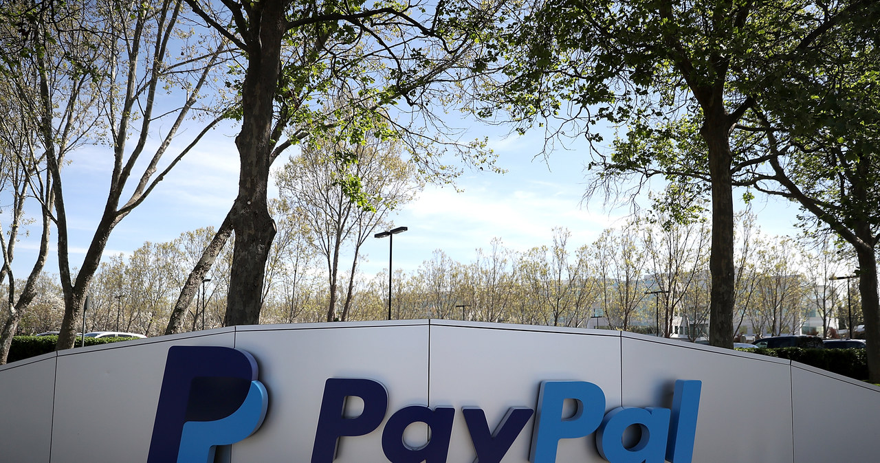 PayPal pobierze nową opłatę /AFP