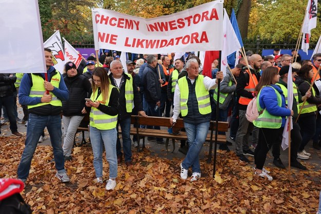 Październikowy protest związkowców z Huty Częstochowa w Warszawie /Albert Zawada /PAP