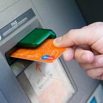 PE poparł przepisy ws. opłat za transakcje z użyciem kart