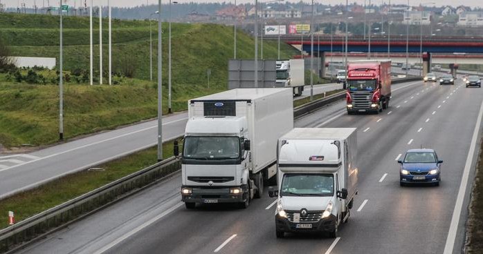 PE zatwierdził reformę przepisów o pracownikach delegowanych, ale szykuje się ważniejsza dla Polski batalia o kierowców /Deutsche Welle