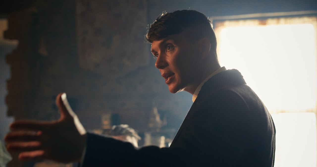 "Peaky Blinders": Cillian Murphy, kadr z serialu. /Robert Viglasky/Netflix /materiały prasowe