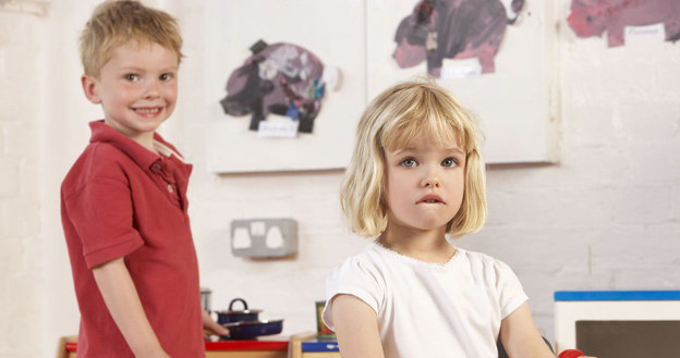 Pedagogikę Montessori określa się mianem pedagogiki szacunku. /123RF/PICSEL