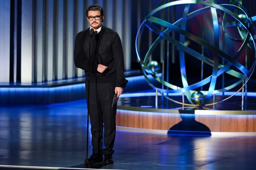 Pedro Pascal podczas ceremonii wręczenie nagród Emmy /Monica Schipper / Staff /Getty Images