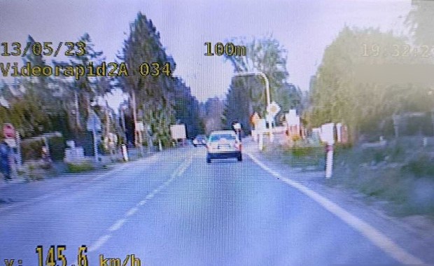 Pędził 145 km/h w obszarze zabudowanym. Surowy mandat dla 29-latka