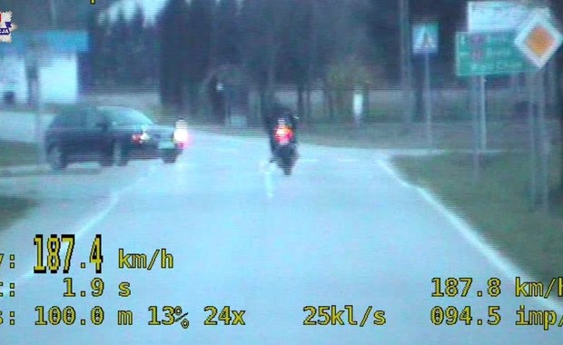 ​Pędził motocyklem ponad 180 km/h. Czeka go powtórny egzamin na prawo jazdy