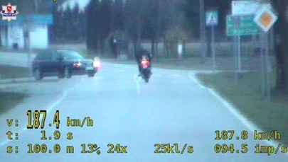 ​Pędził motocyklem ponad 180 km/h. Czeka go powtórny egzamin na prawo jazdy
