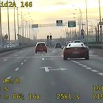 Pędził przez Warszawę 200 km/h. Policjanci odebrali mu prawo jazdy