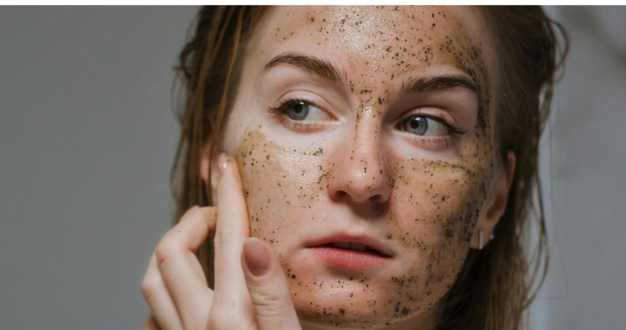 Peeling z kawy i oliwy to jeden z sekretów piękna Włoszek /Polina /pexels.com