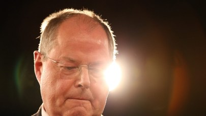 Peer Steinbrueck - nieskuteczna broń SPD przeciwko Merkel  