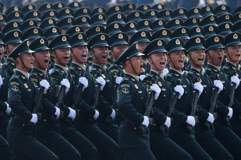Pekin chce większej kontroli nad wojskiem. Oficerowie będą szpiegowani /GREG BAKER / AFP /AFP