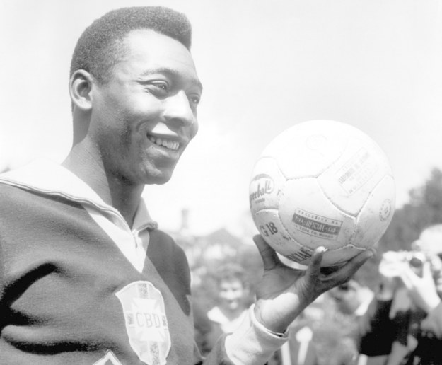 Pelé w barwach reprezentacji Brazylii na zdjęciu z 7 maja 1963 roku /TALKING SPORT/Photoshot /PAP/Photoshot