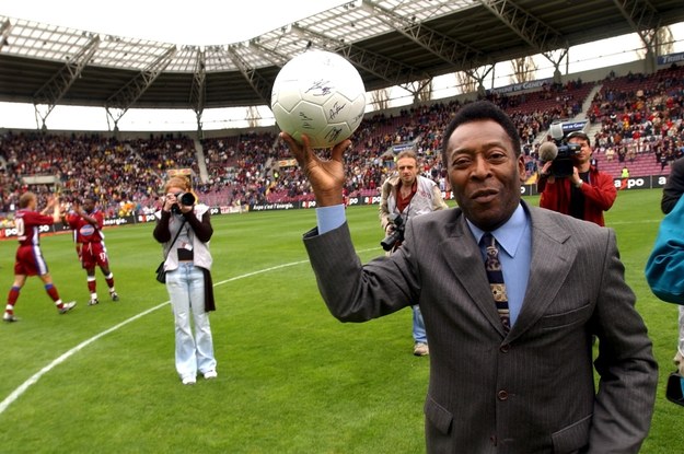 Pele zmarł w wieku 82 lat /LAURENT GILLIERON /PAP/EPA