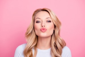 Pełne i idealnie gładkie: pięć trików na piękne usta