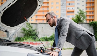 Pełne odliczenie VAT od samochodów w firmie - kiedy nie trzeba prowadzić kilometrówki?