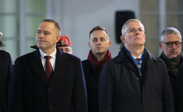 Pełnoskalowa wojna między rządem i prezydentem. BBN, Przydacz, gen. Bryś odpowiadają