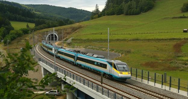 Pendolino, fot.  Wojciech Traczyk /Agencja SE/East News