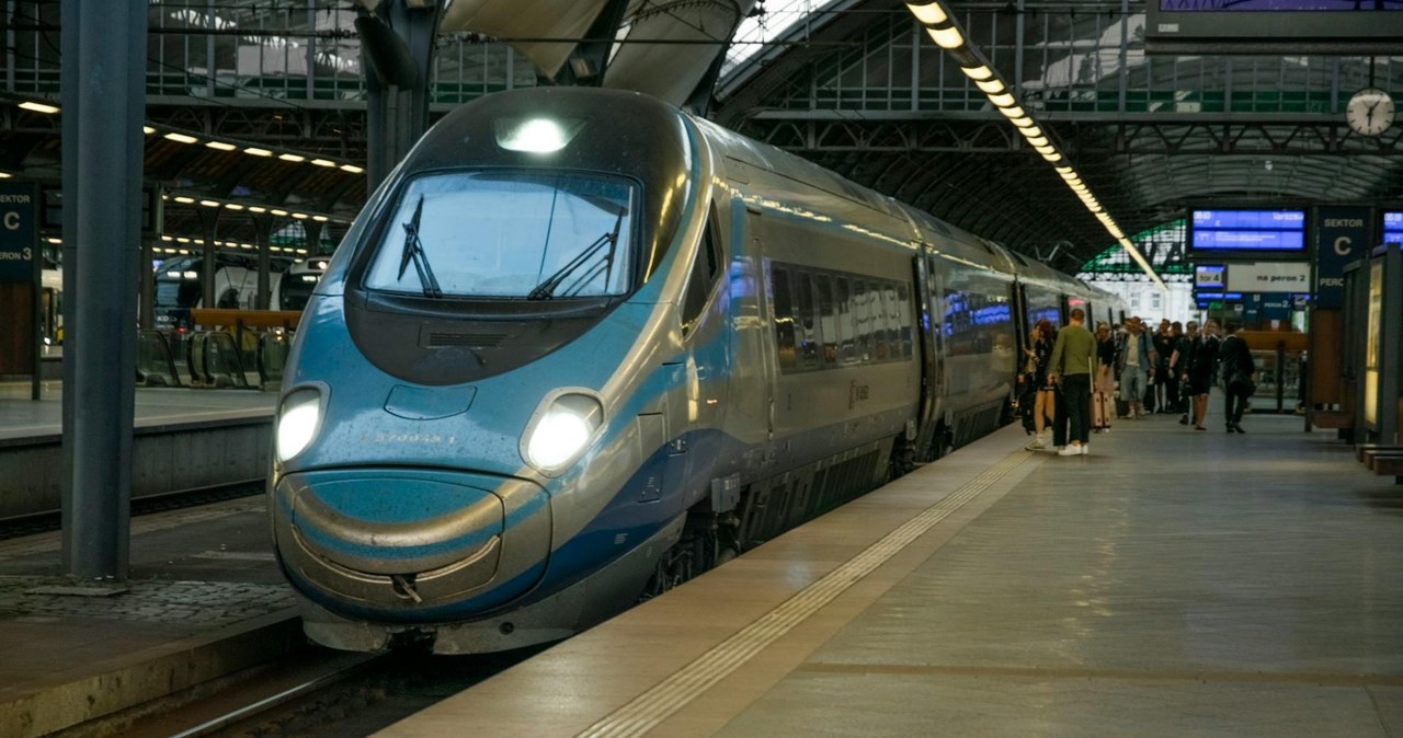 Pendolino ma 10 lat. Z tej okazji PKP Intercity oferuje bilety od złotówki. /SHOX art /pexels.com