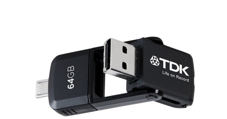 Pendrive 2 w 1 marki TDK Life on Record /materiały prasowe