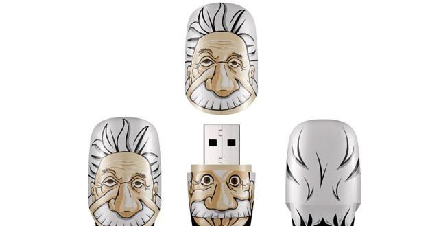 Pendrive w kształcie głowy Einsteina /materiały prasowe