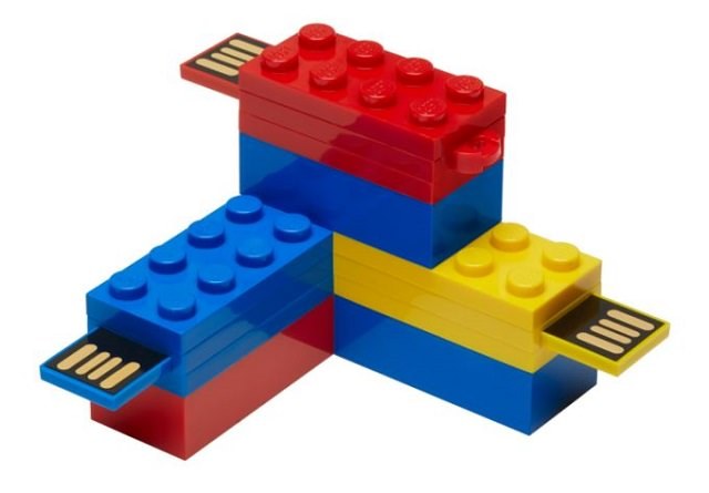 Pendrive z klocków LEGO /materiały prasowe