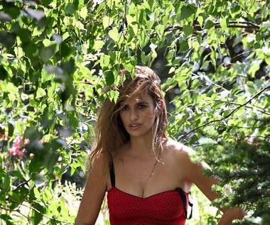 Penelope Cruz w scenie z filmu "Zakochani w Rzymie"