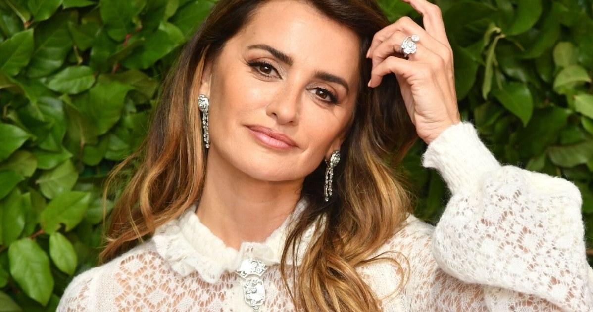 Penelope Cruz zachwyca na rozdaniu nagród Gotham Awards /Rex Features/EAST NEWS /East News