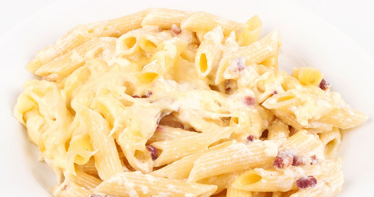 Penne w sosie serowym /123RF/PICSEL