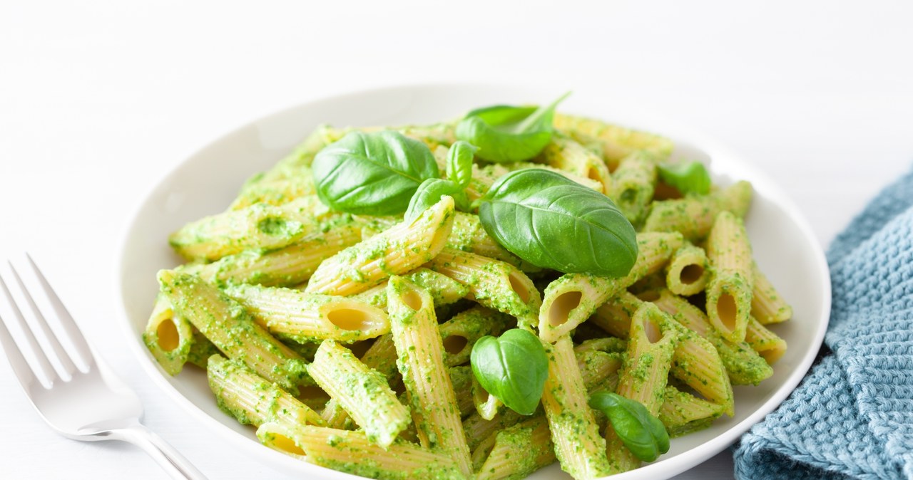 Penne z pesto /123RF/PICSEL