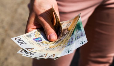 Pensja minimalna pójdzie w górę. Firmy poniosą miliardy złotych kosztów