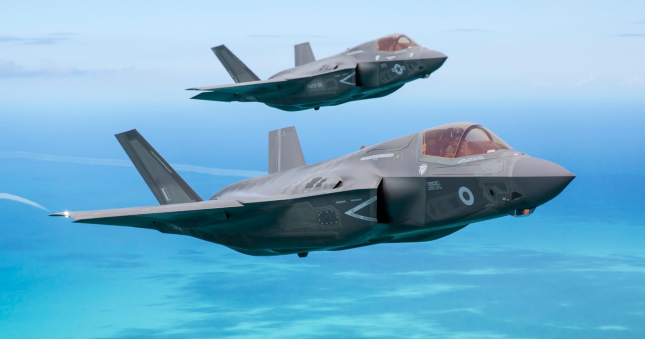 Pentagon oficjalnie zatwierdził przejście mysliwca F-35 do pełnoskalowej produkcji /SAC Tim Laurence/MOD /Wikimedia