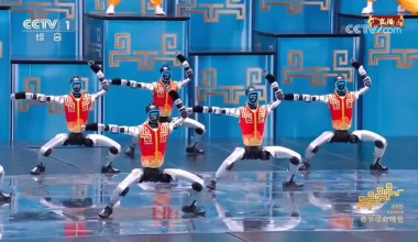 Perfekcyjne skoordynowany pokaz sztuk walki. Roboty przejmują scenę 