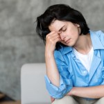 Perimenopauza wpływa na nerwy i emocje. Kobiety odczuwają jej skutki na długo przed menopauzą