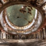 Perła Żeliszowa zachwyca nie tylko fotografów. Tajemnice niezwykłej ruiny na Dolnym Śląsku