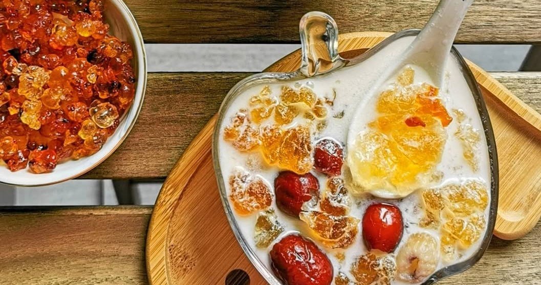 Персикову гуму використовують для загущення супів, десертів та напоїв /Domena publiczna