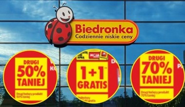 Persil -70%, Domestos gratis, kosmetyki 50% taniej. Biedronka odpala mocne promocje