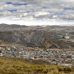 Peruwiańskie miasto, które pochłania kopalnia. Jest polski akcent
