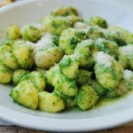 Pesto genueńskie działa jak naturalny antybiotyk. Gdy jesz z makaronem, trzyma cukier w ryzach