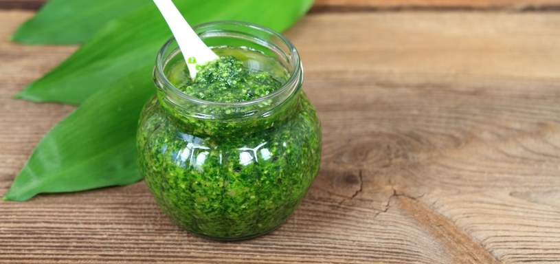 Pesto z czosnku niedźwiedziego /&copy;123RF/PICSEL