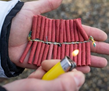 Petarda wybuchła w dłoni 14-latka. Konieczna była amputacja palca