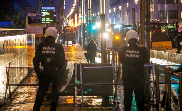 Petardy i przerwane blokady. Gwałtowny protest rolników w Brukseli