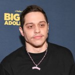 Pete Davidson oskarżony o lekkomyślne prowadzenie samochodu. Komik wjechał w dom