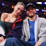 Pete Davidson Pete Davidson został ojcem! Jak nazywa się córka komika?