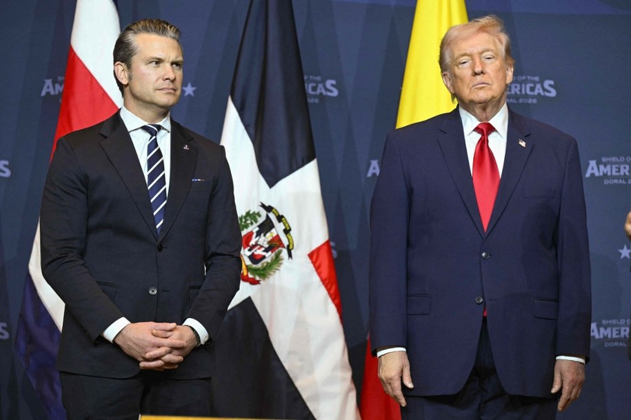 Pete Hegseth, Donald Trump /SAUL LOEB /East News