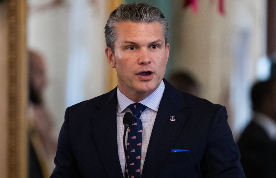 Pete Hegseth /ORLANDO BARRIA /PAP/EPA